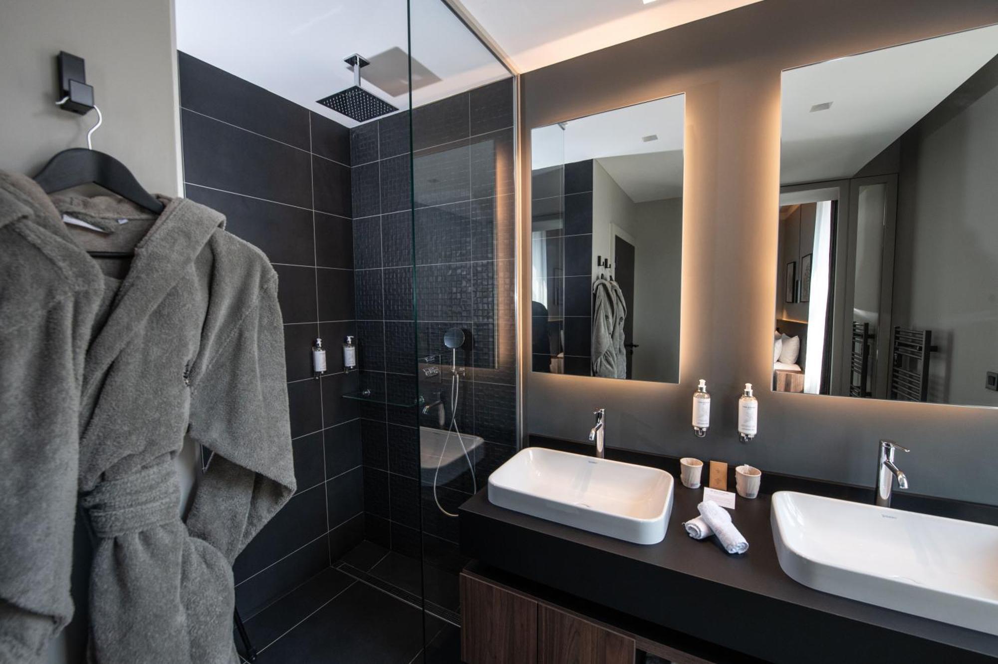 Best Western Premier Le Chapitre Hotel And Spa Remiremont Exterior photo